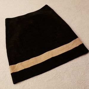 New Frontier Suede Pencil Skirt Size 4 EUC